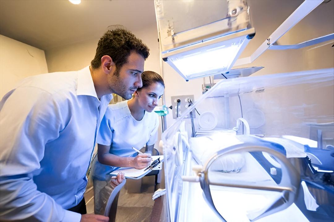 Pediatrics and neonatology department image